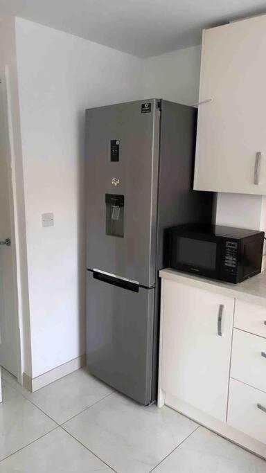 3 Stories, 5 Bedroom House In Prime Location With Balcony And Shared Garden Liverpool Ngoại thất bức ảnh