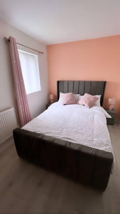 3 Stories, 5 Bedroom House In Prime Location With Balcony And Shared Garden Liverpool Ngoại thất bức ảnh